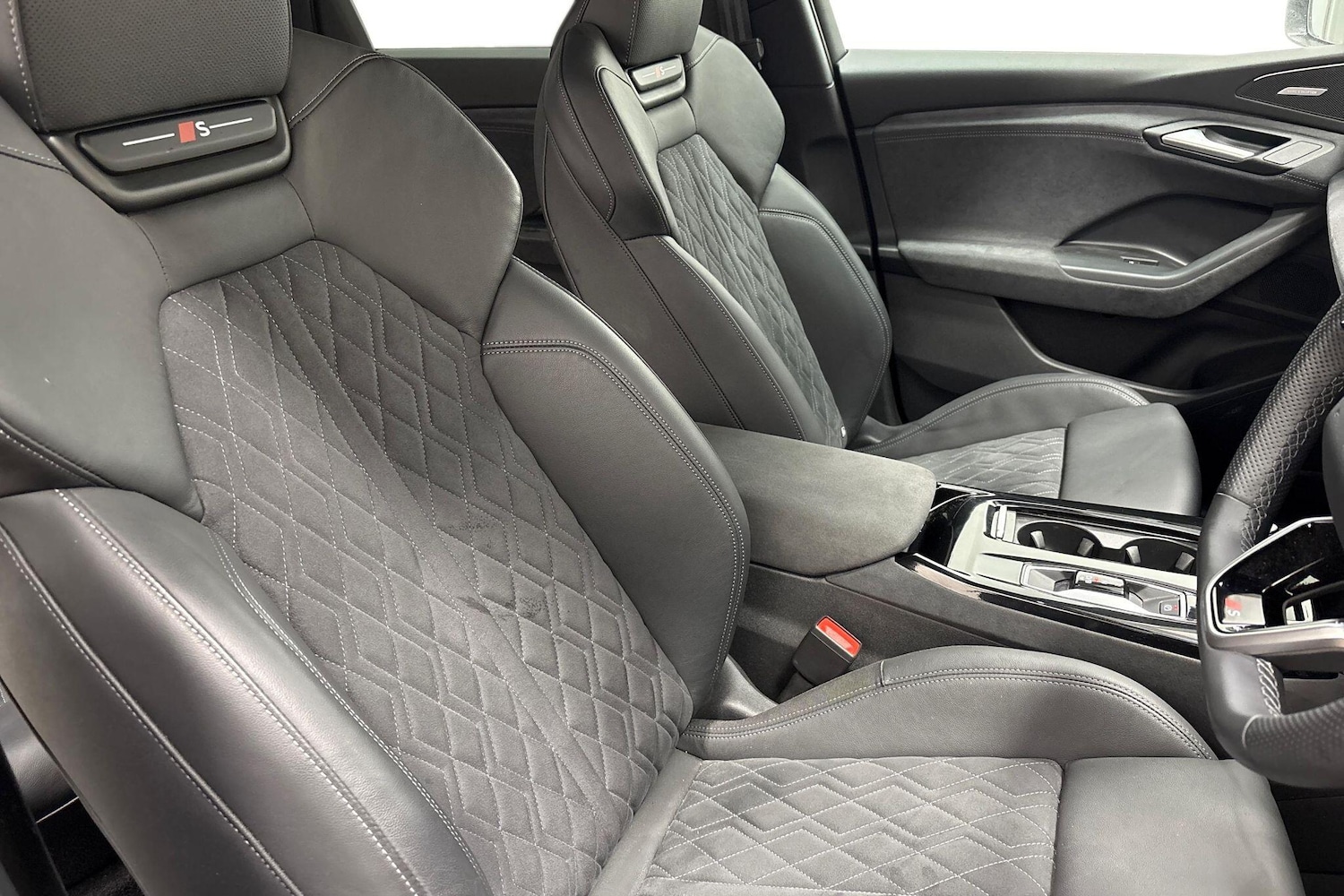 Used Audi Q6 e-tron 2024 for sale - 76590403: Photo 23