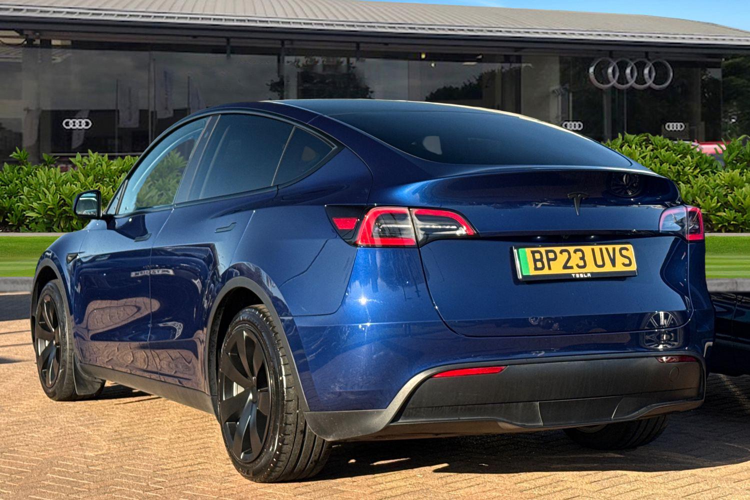 Used Tesla Model Y 2023 for sale - 76641768: Photo 2