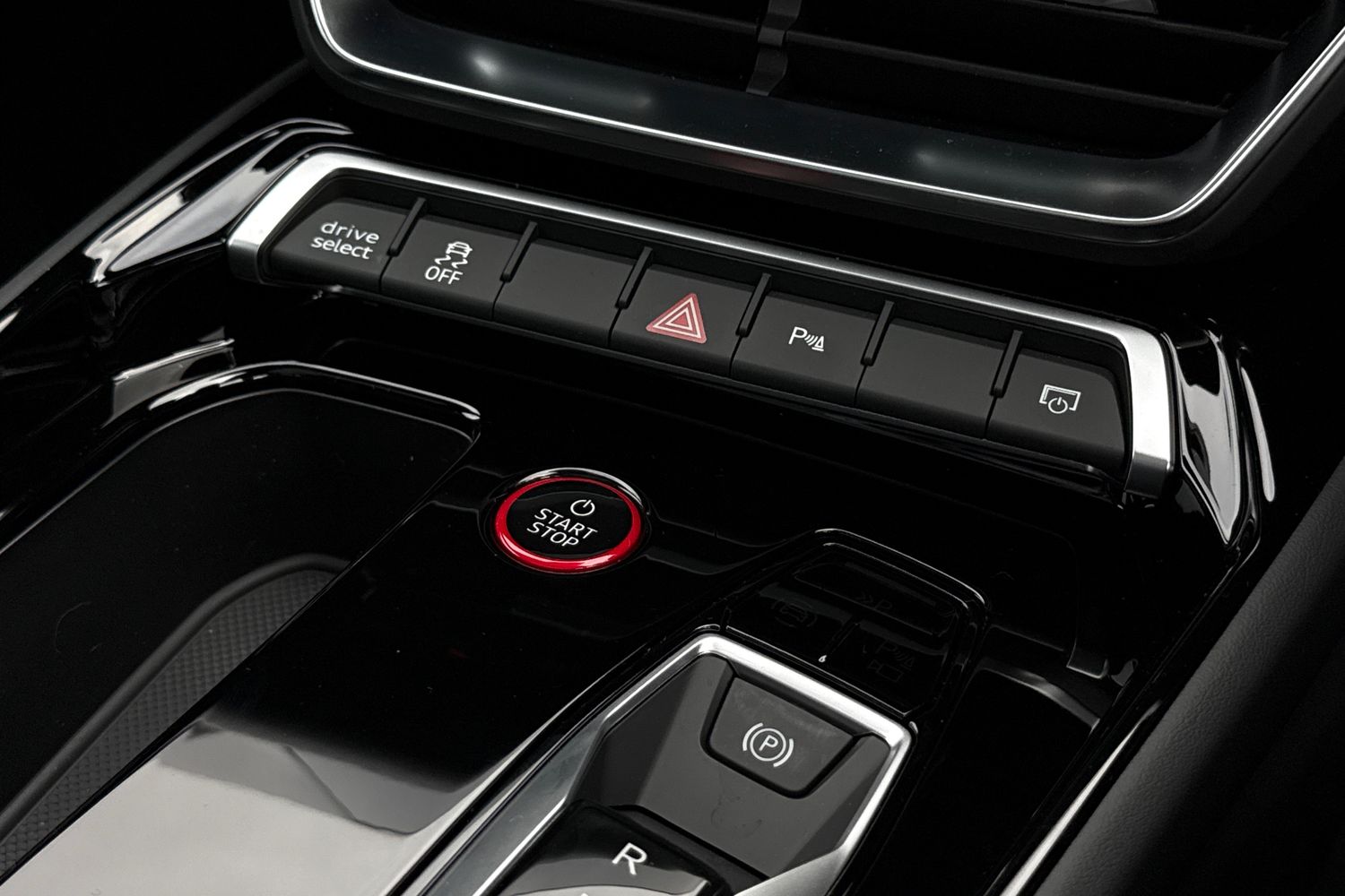 Used Audi e-tron GT 2025 for sale - 76654329: Photo 39