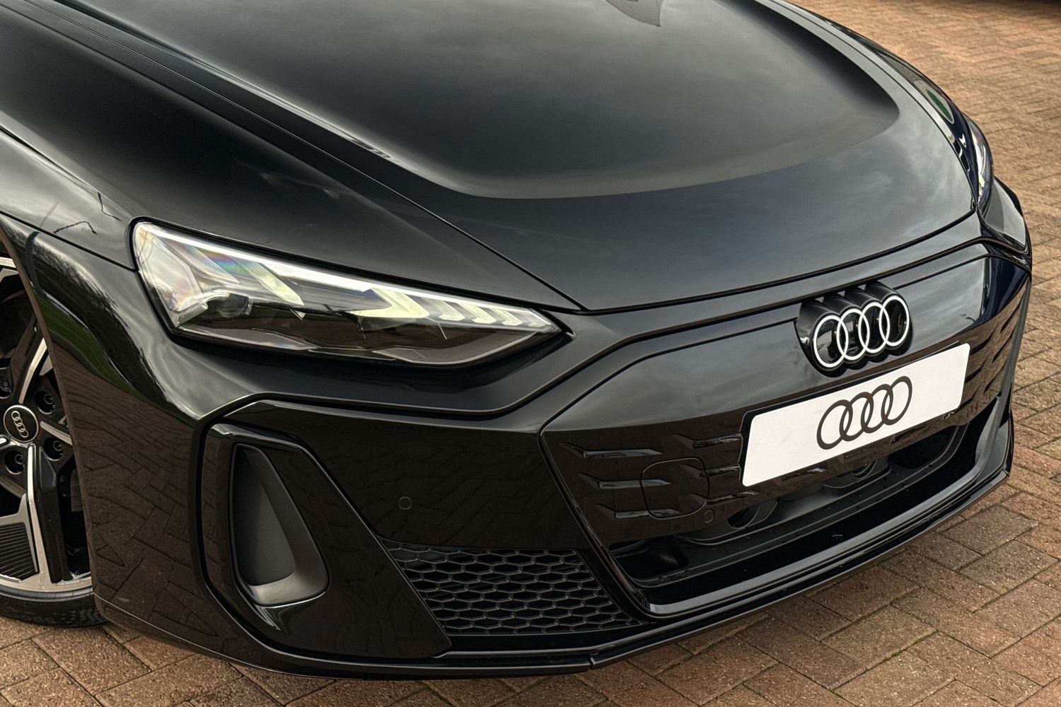 Used Audi e-tron GT 2025 for sale - 76654329: Photo 8