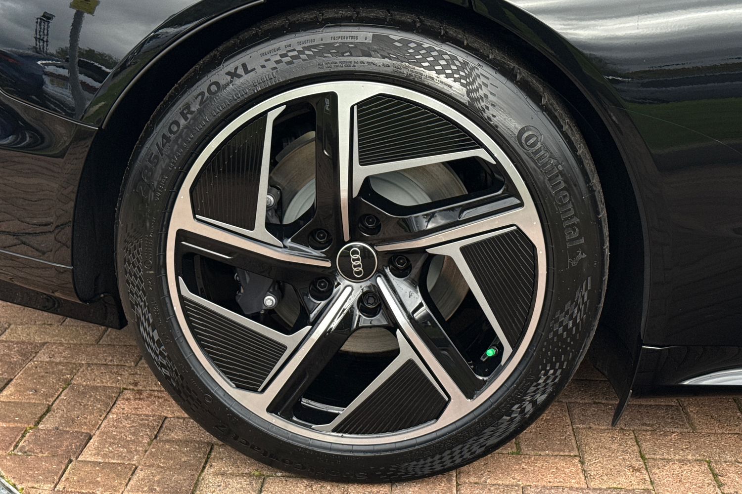 Used Audi e-tron GT 2025 for sale - 76654329: Photo 9