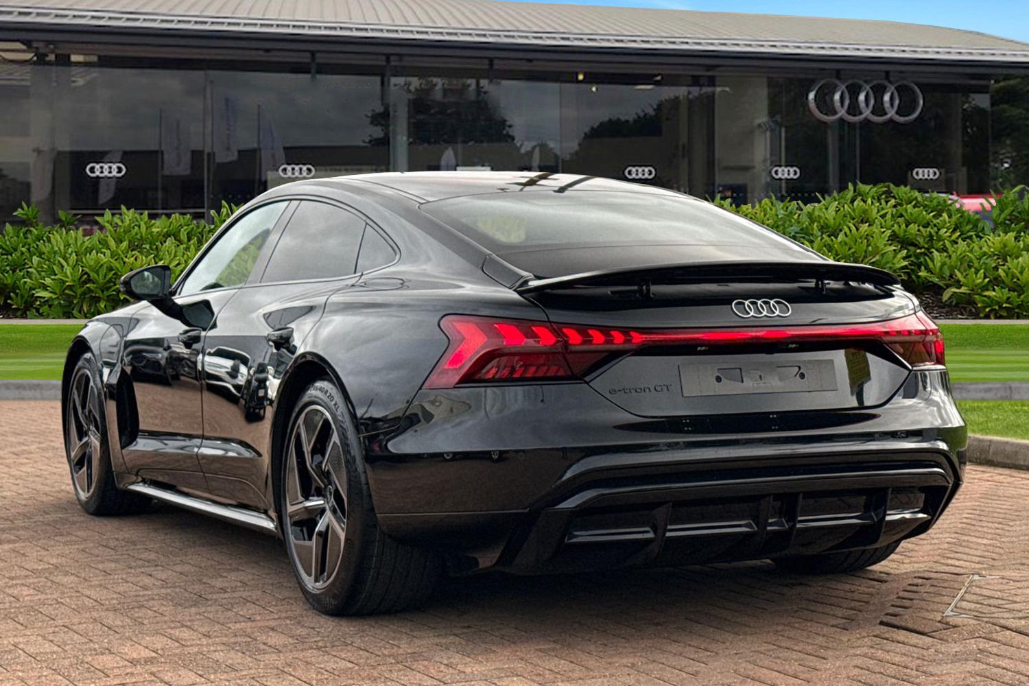 Used Audi e-tron GT 2025 for sale - 76438873: Photo 2