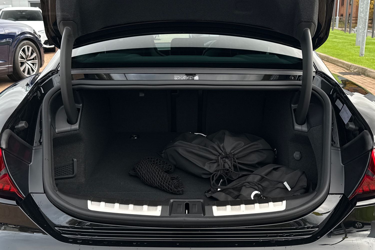 Used Audi e-tron GT 2025 for sale - 76438873: Photo 6