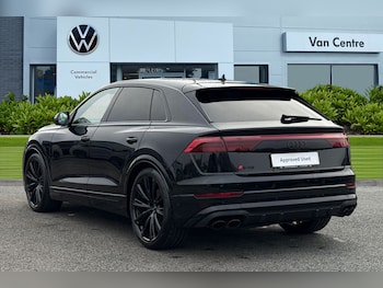 Used Audi Q8 2025 for sale - 77700700: Photo