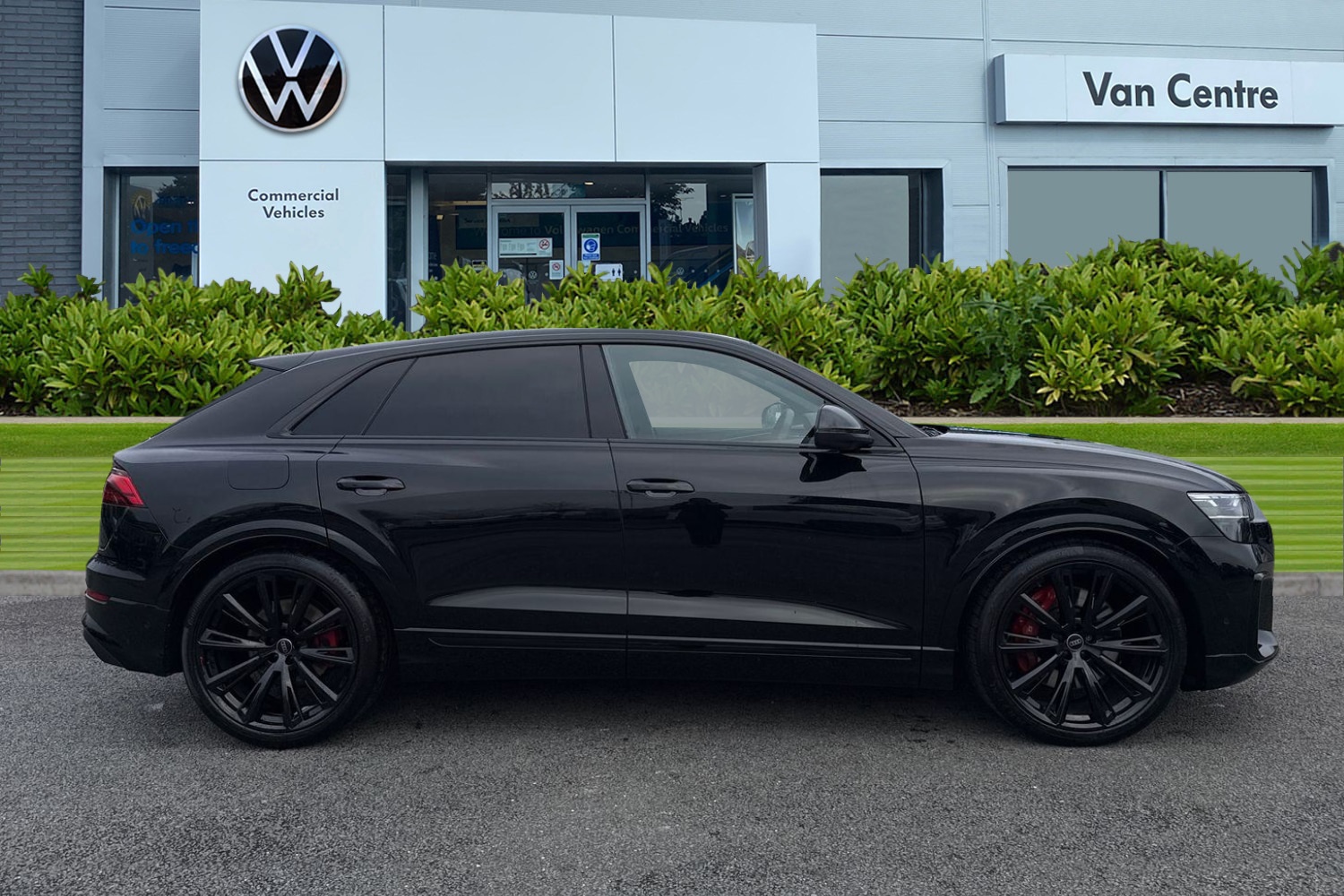 Used Audi Q8 2025 for sale - 77700700: Photo 3