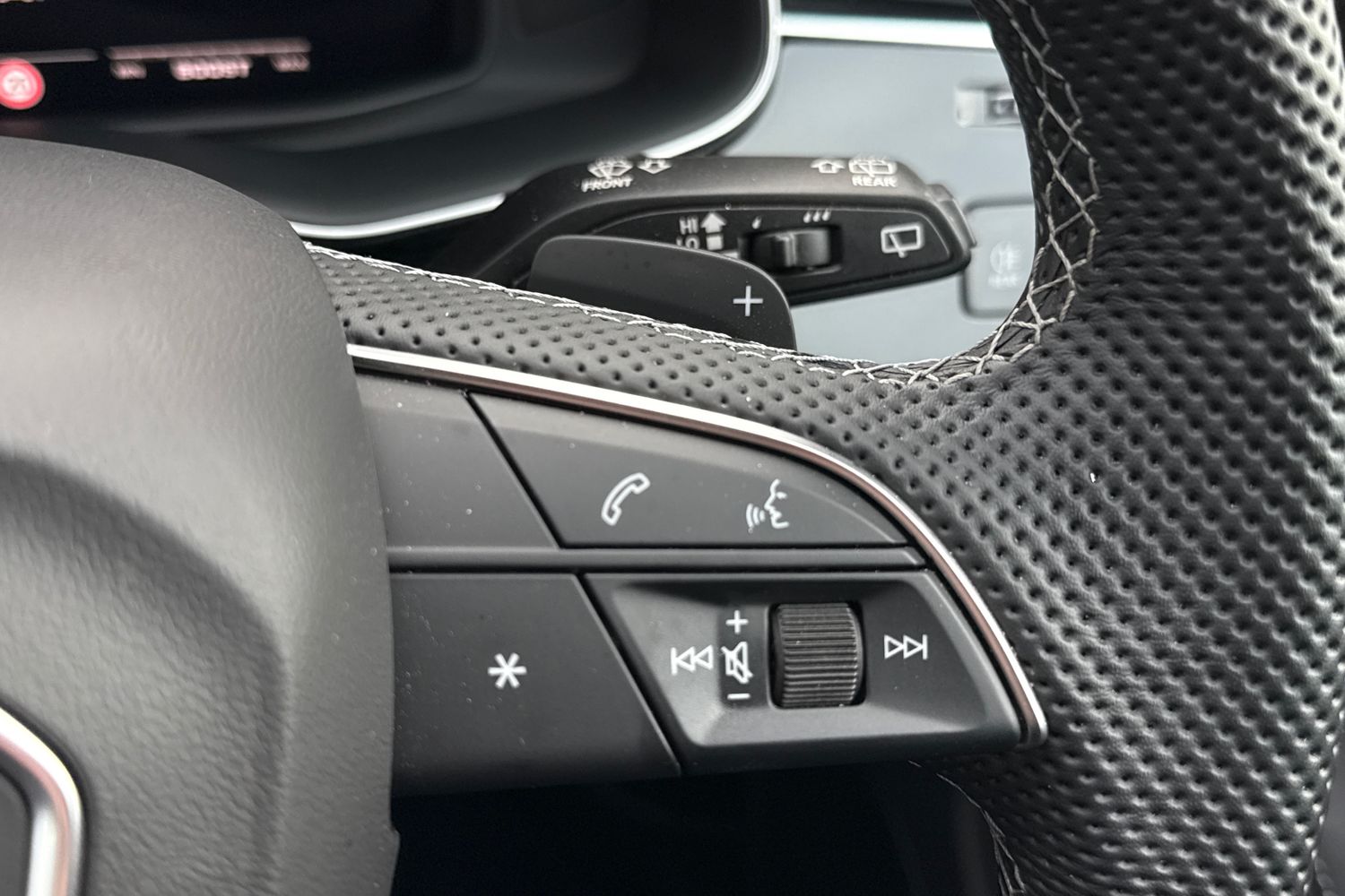 Used Audi Q8 2025 for sale - 77700700: Photo 39