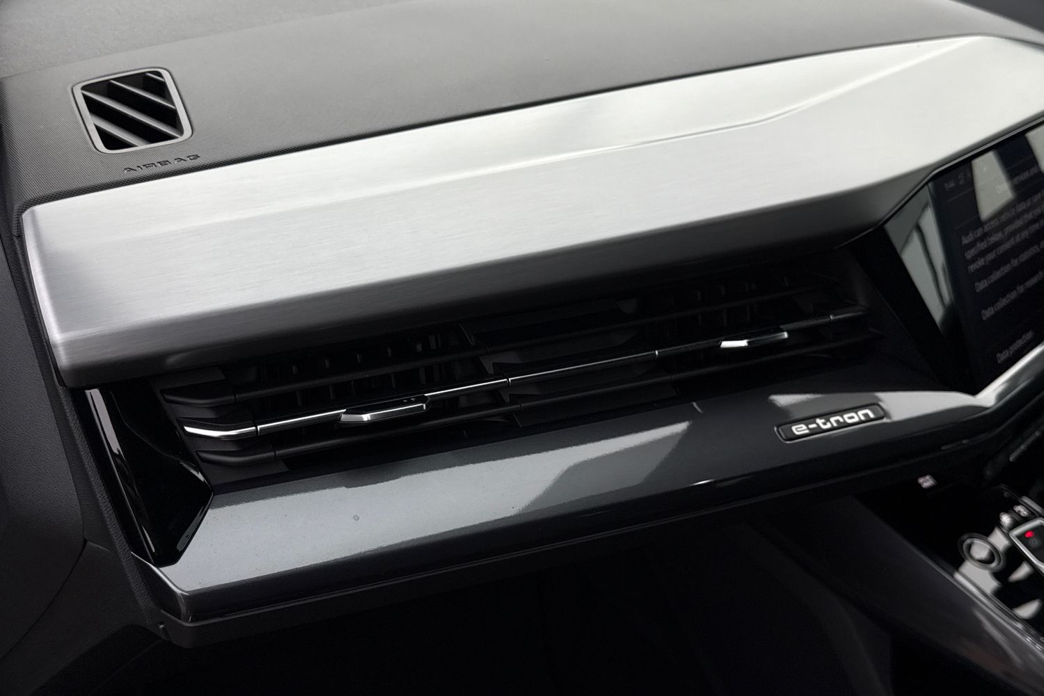 Used Audi Q4 e-tron 2025 for sale - 76476099: Photo 34