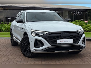 Audi - Q8 e-tron