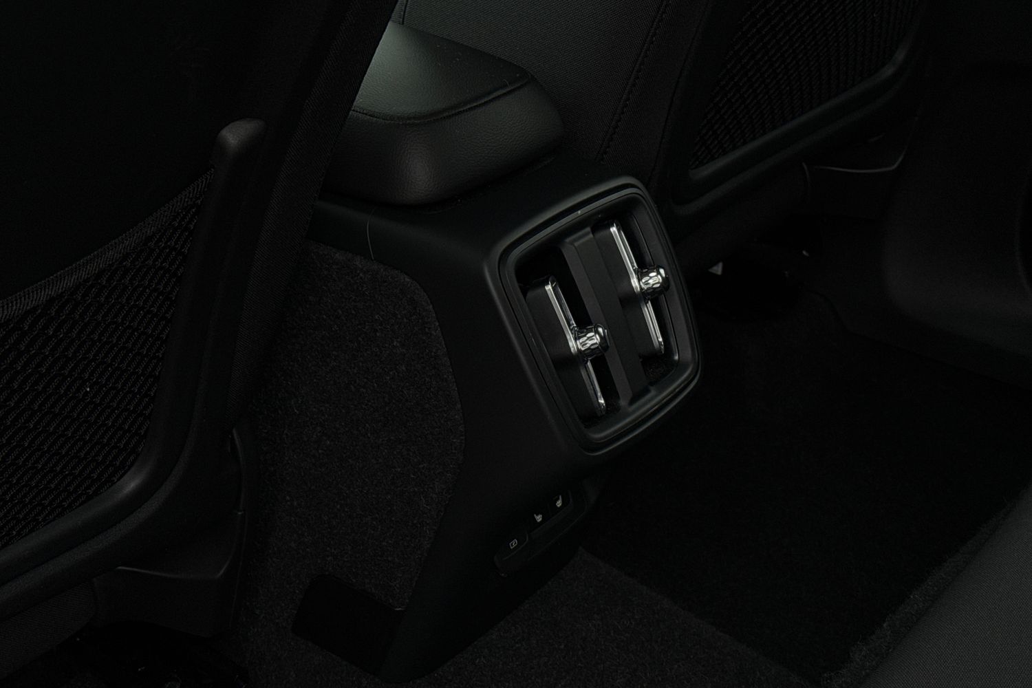 Used Volvo XC40 2021 for sale - 77334300: Photo 29