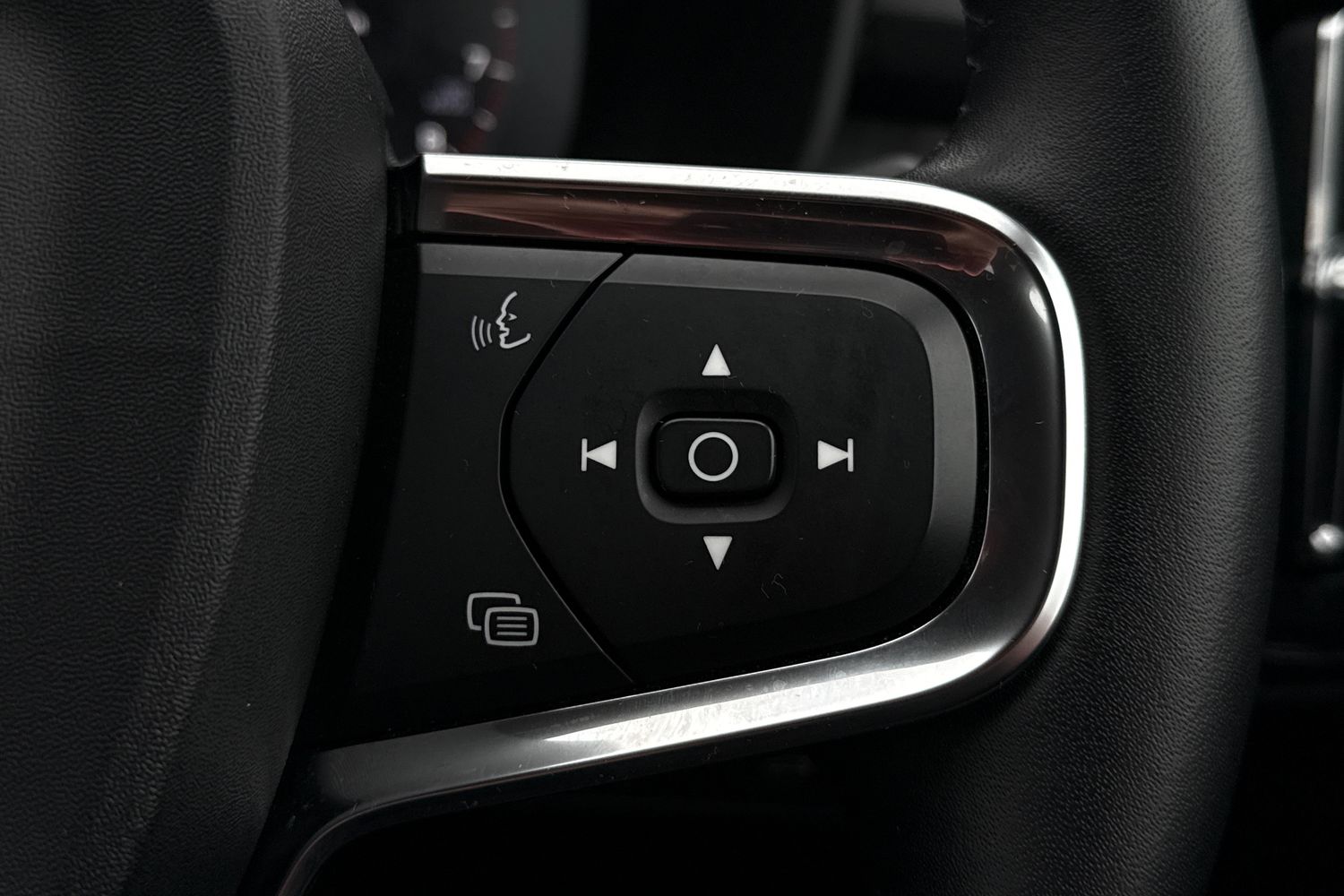 Used Volvo XC40 2021 for sale - 77334300: Photo 38