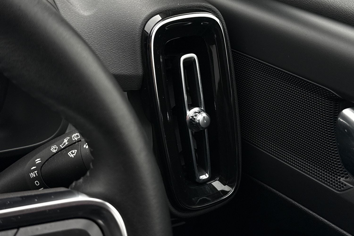 Used Volvo XC40 2021 for sale - 77334300: Photo 46