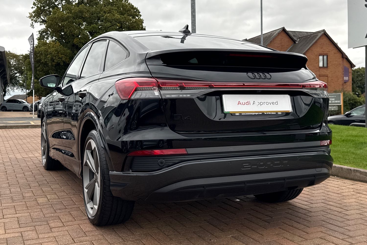 Used Audi Q4 e-tron 2024 for sale - 76197669: Photo 8