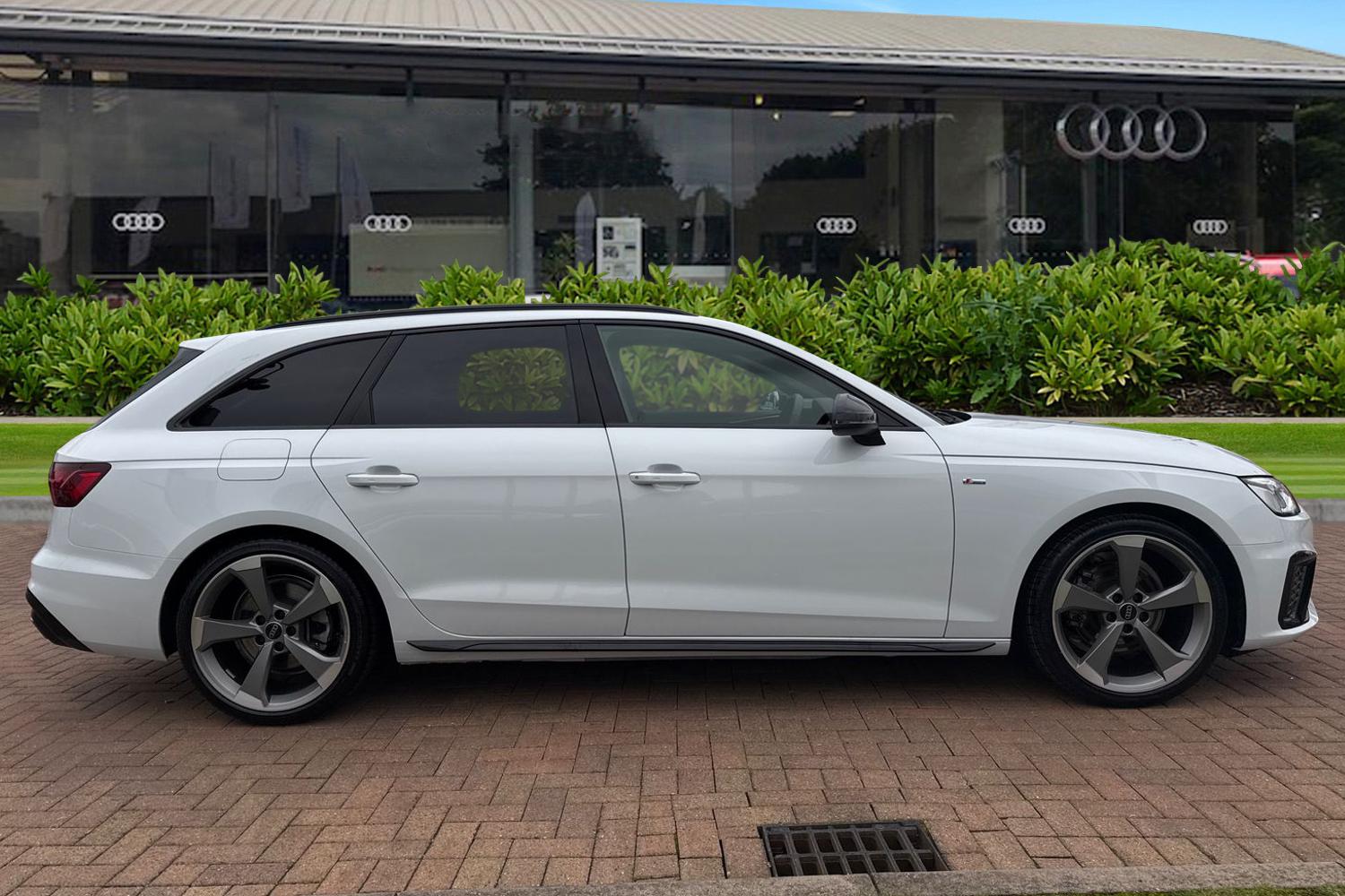 Used Audi A4 Avant 2024 for sale - 76232539: Photo 3