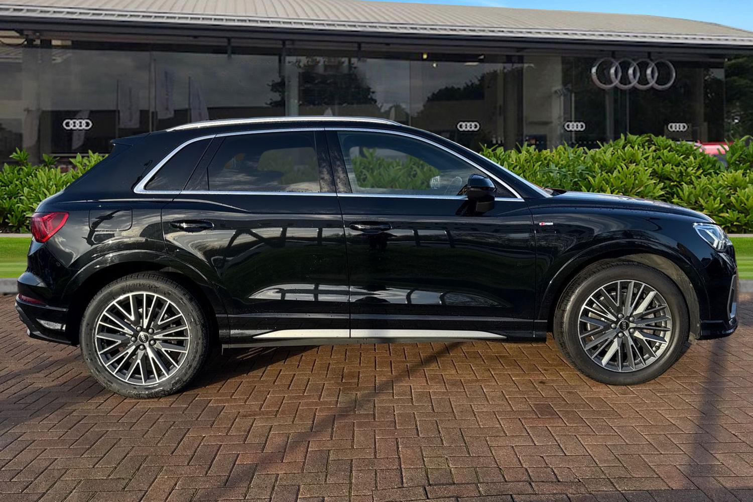 Used Audi Q3 2022 for sale - 76902555: Photo 3