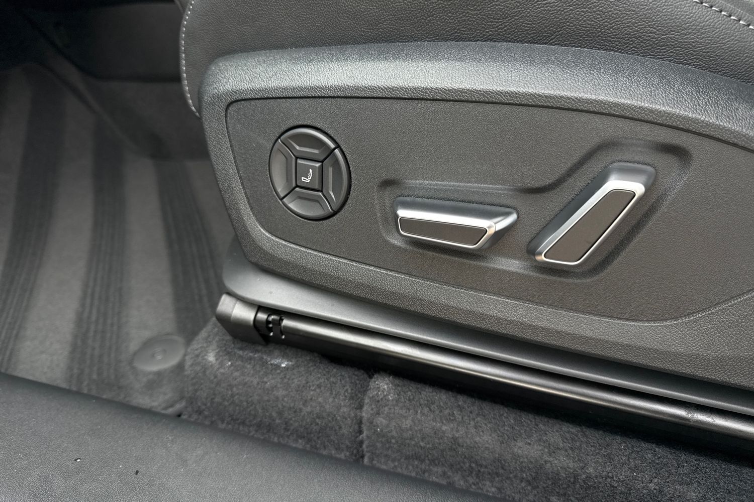 Used Audi Q6 e-tron 2025 for sale - 76171198: Photo 32