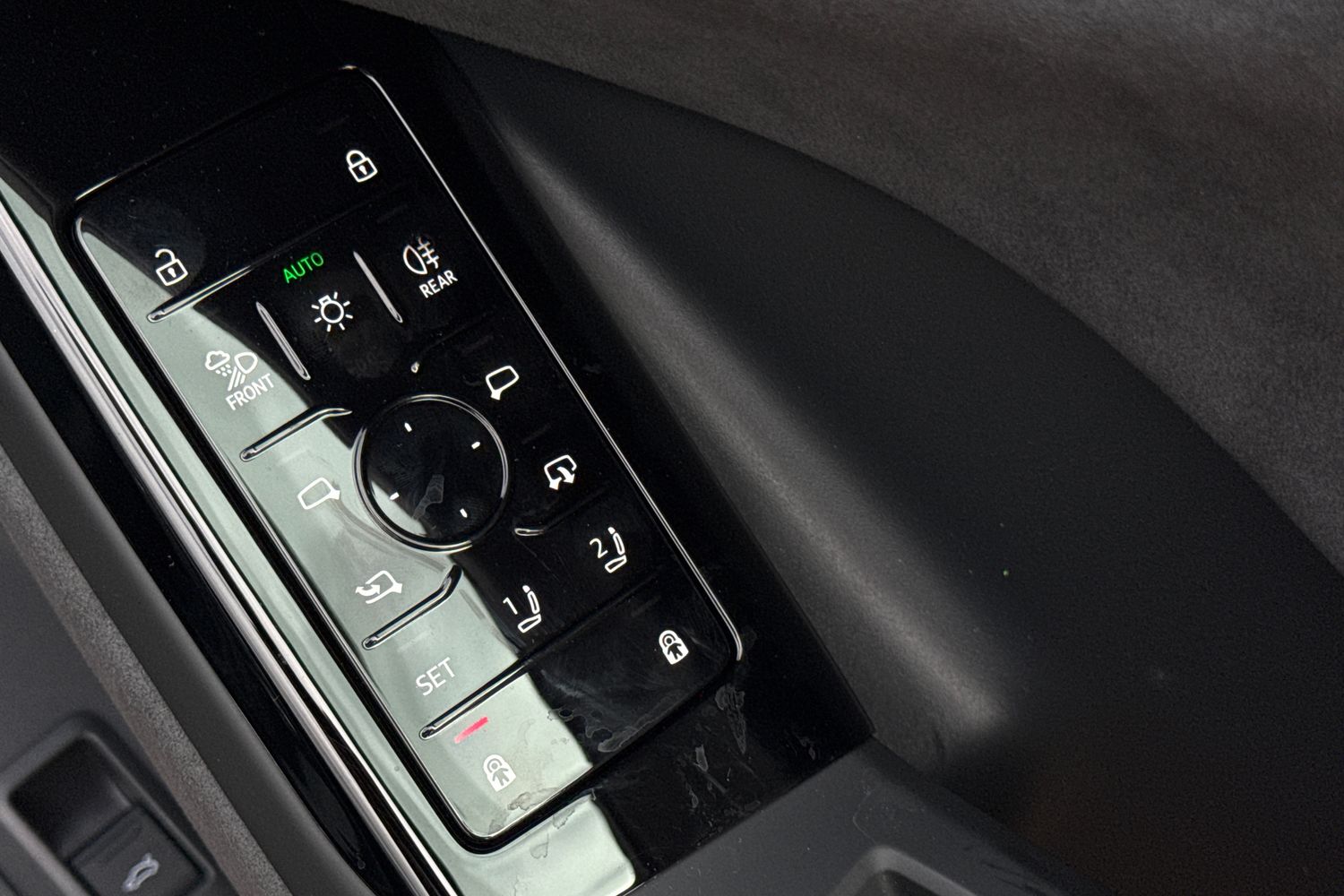 Used Audi Q6 e-tron 2025 for sale - 76171198: Photo 42