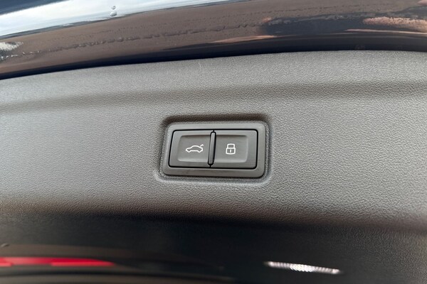 Used Audi Q6 e-tron 2025 for sale - 76274743: Photo 44