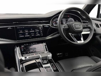 Used Audi Q7 2025 for sale - 77187529: Photo