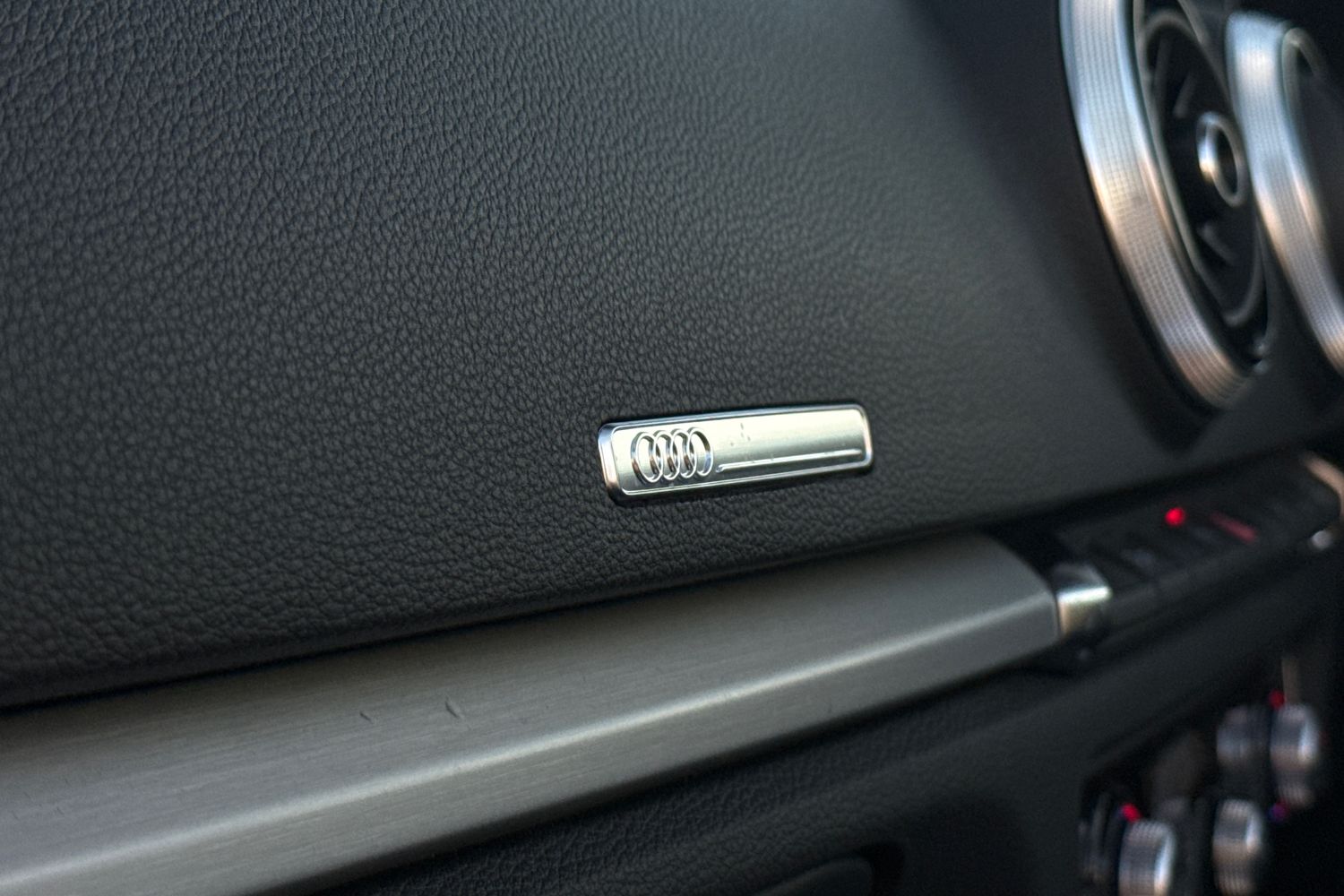 Used Audi A3 Cabriolet 2018 for sale - 76711782: Photo 33