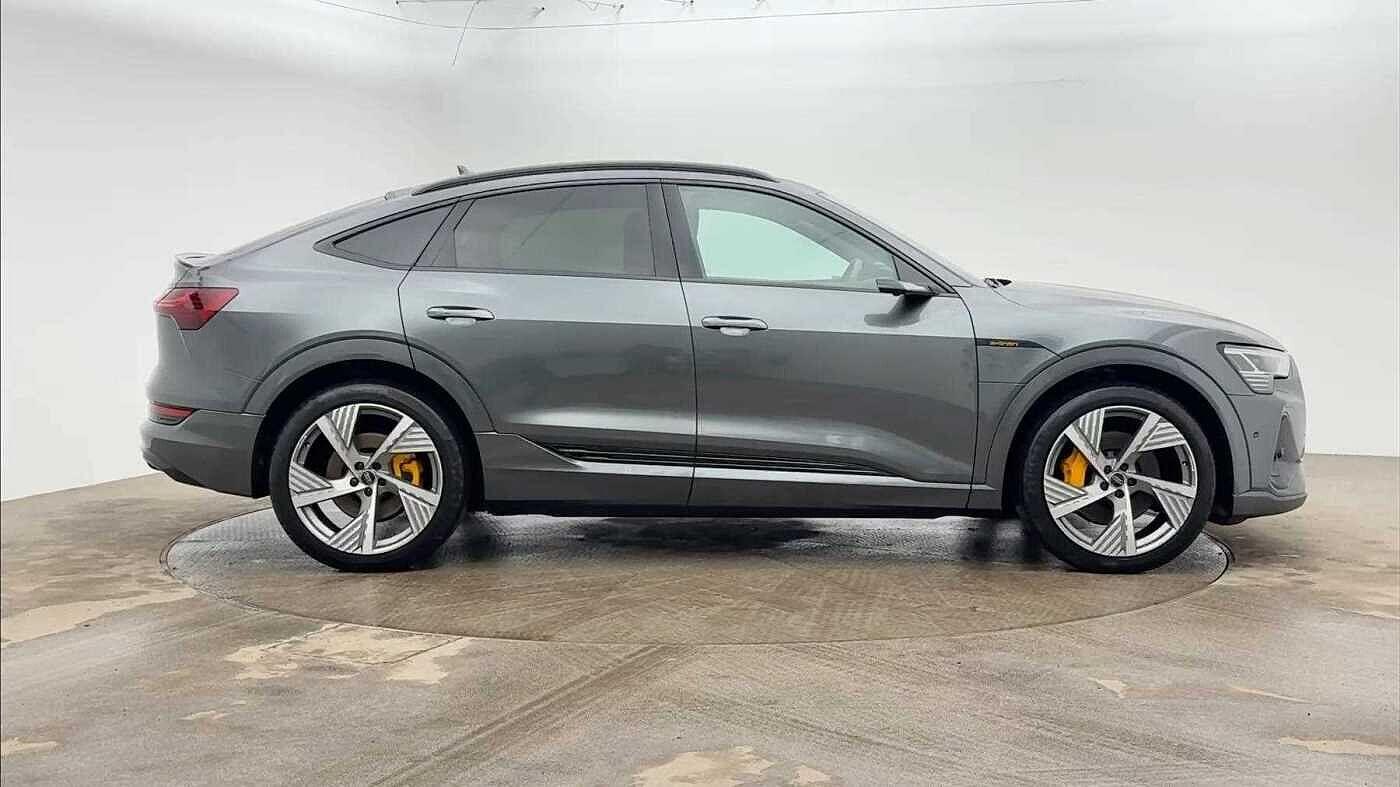 Used Audi e-tron 2022 for sale - 77834849: Photo 4