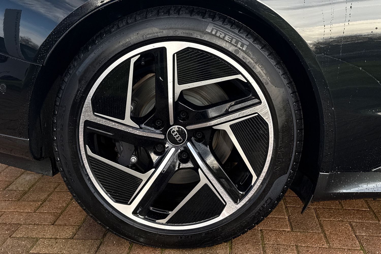 Used Audi e-tron GT 2023 for sale - 77080058: Photo 10