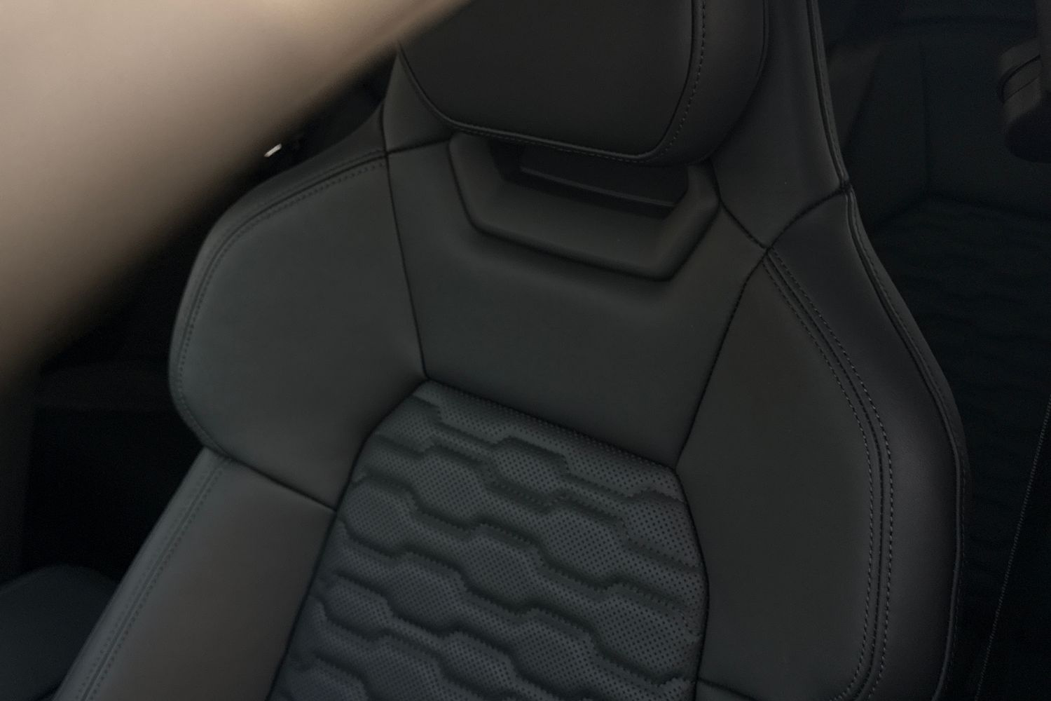 Used Audi e-tron GT 2023 for sale - 77080058: Photo 32