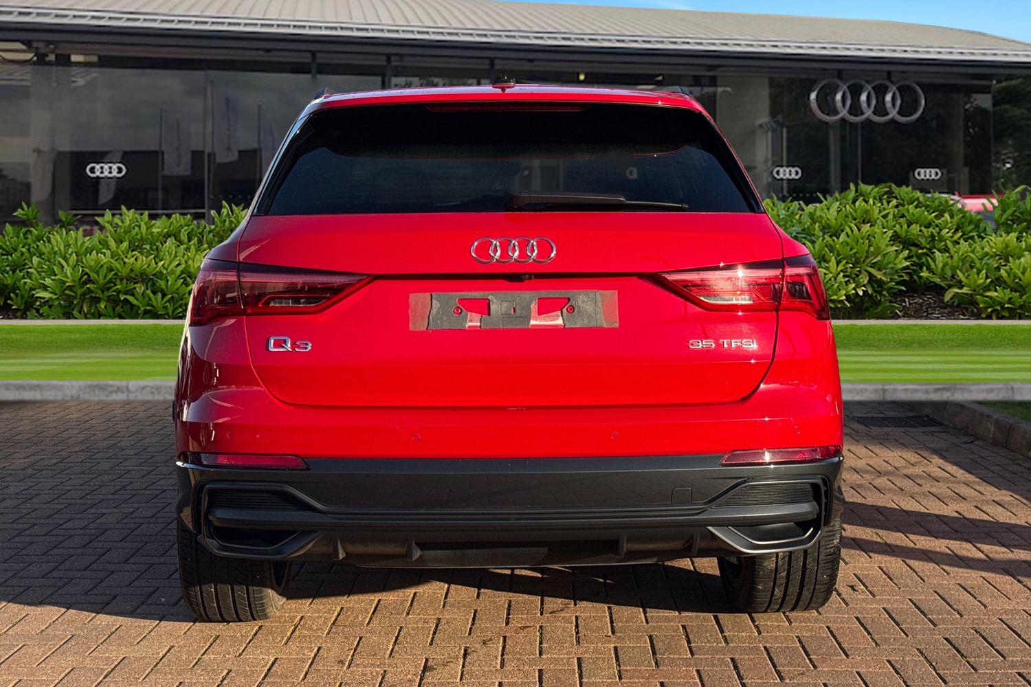 Used Audi Q3 2021 for sale - 76610901: Photo 4