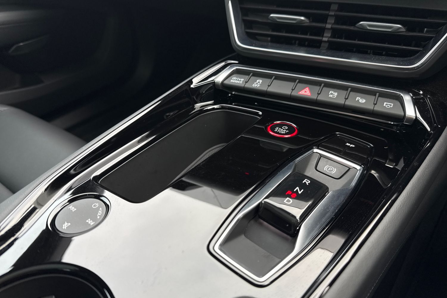 Used Audi e-tron 2023 for sale - 76836339: Photo 23