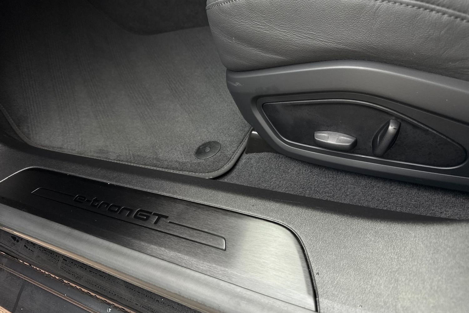 Used Audi e-tron 2023 for sale - 76836339: Photo 33