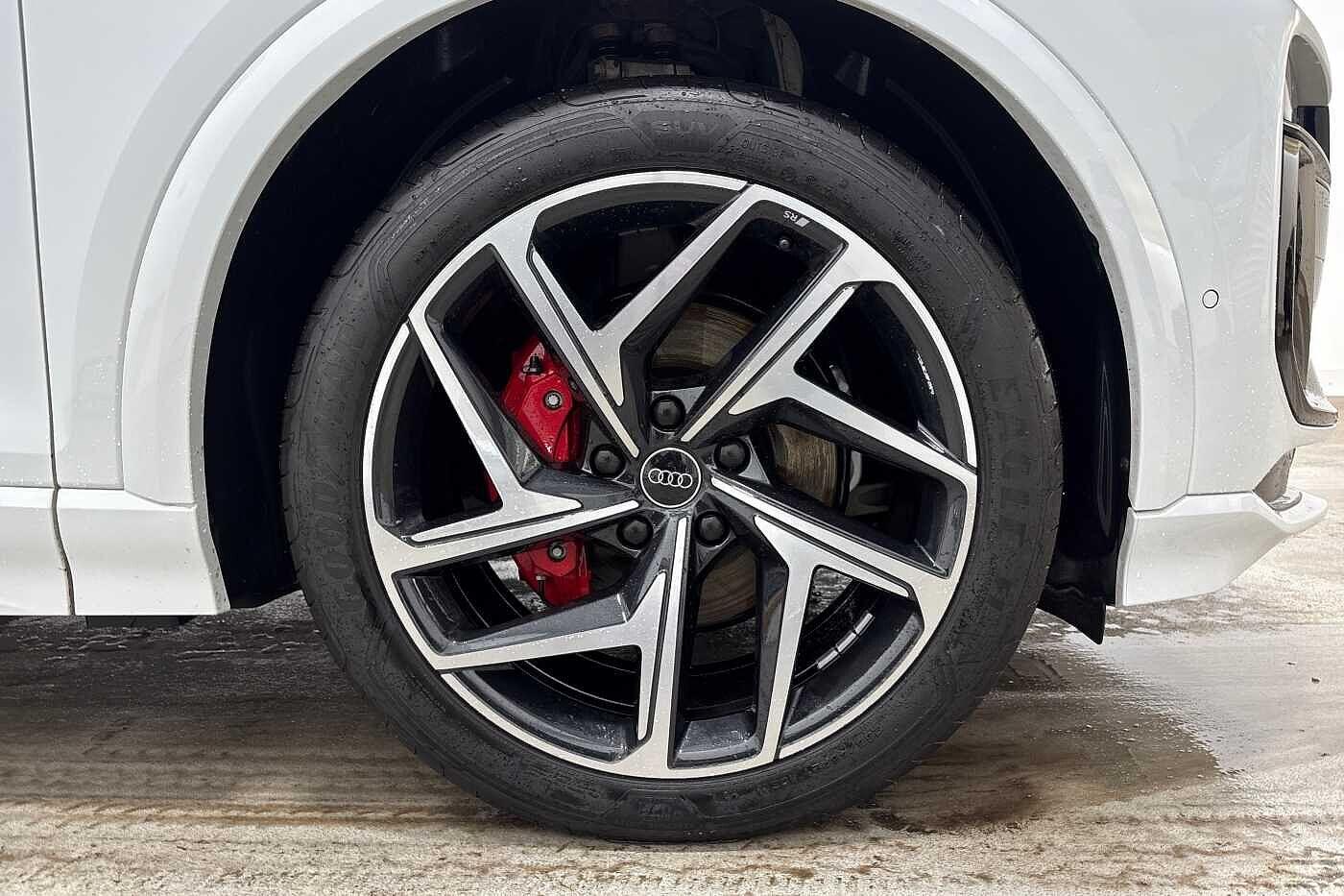 Used Audi Q6 e-tron 2024 for sale - 76641759: Photo 5