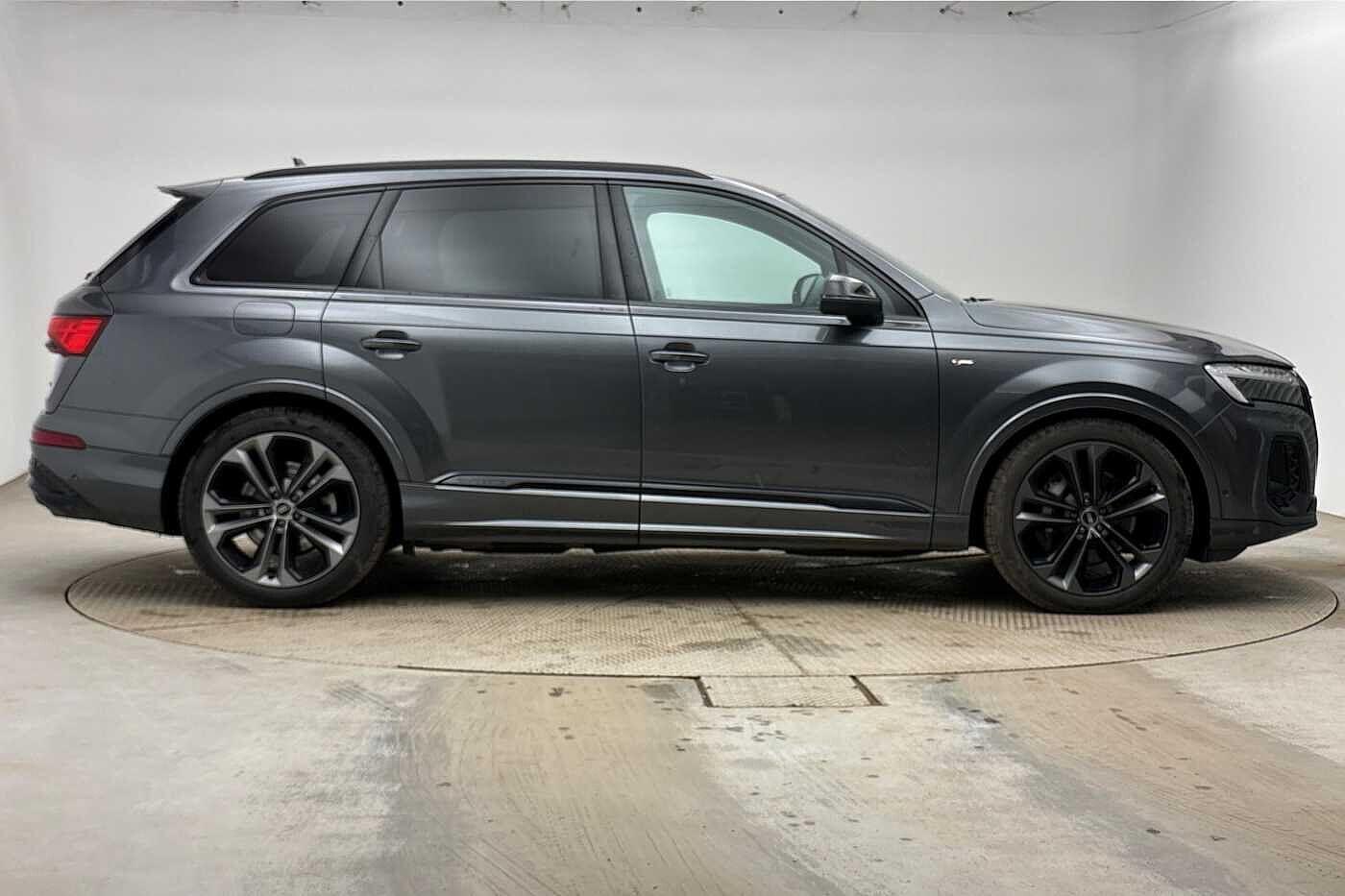 Used Audi Q7 2025 for sale - 78197707: Photo 4