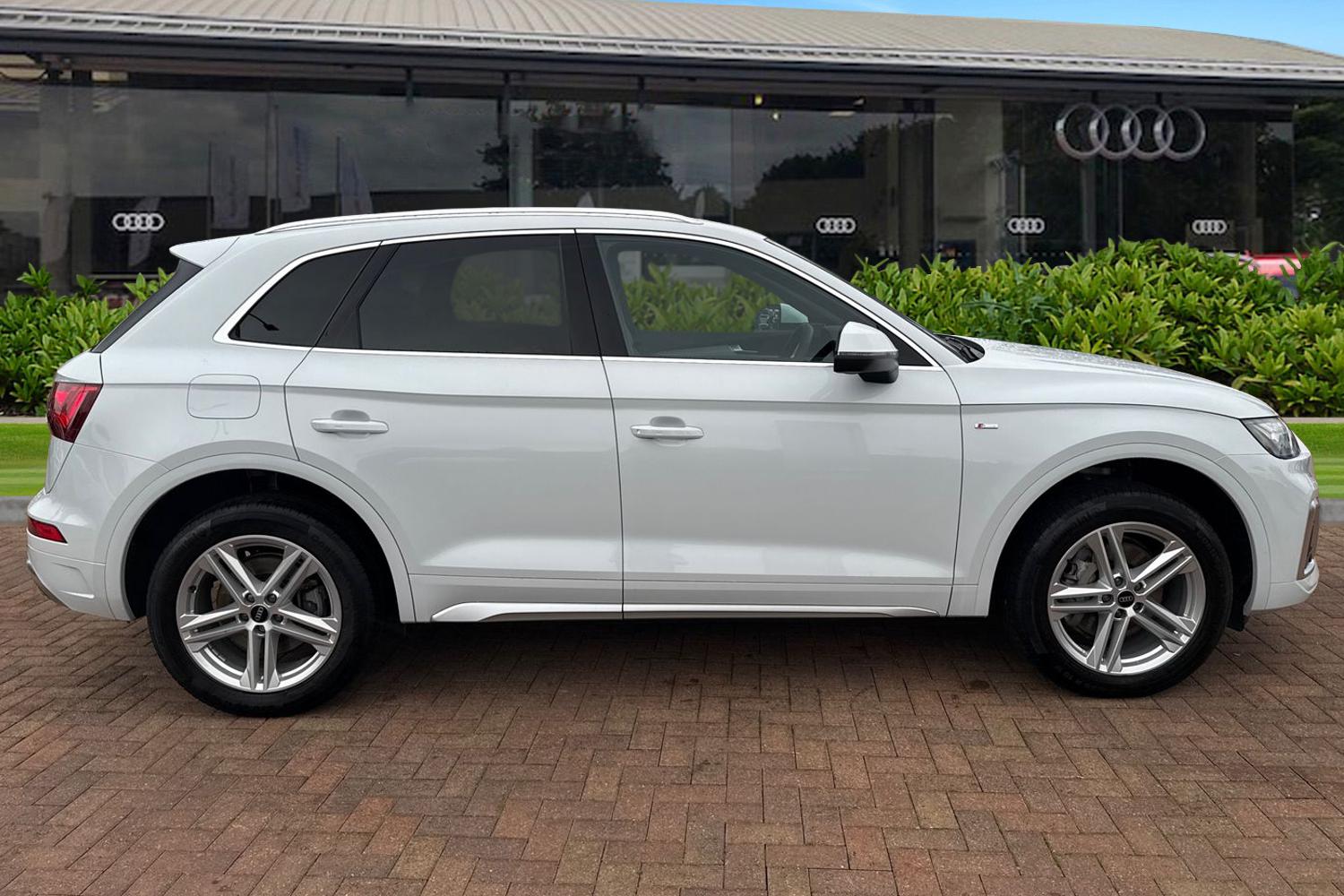 Used Audi Q5 2024 for sale - 76697656: Photo 3