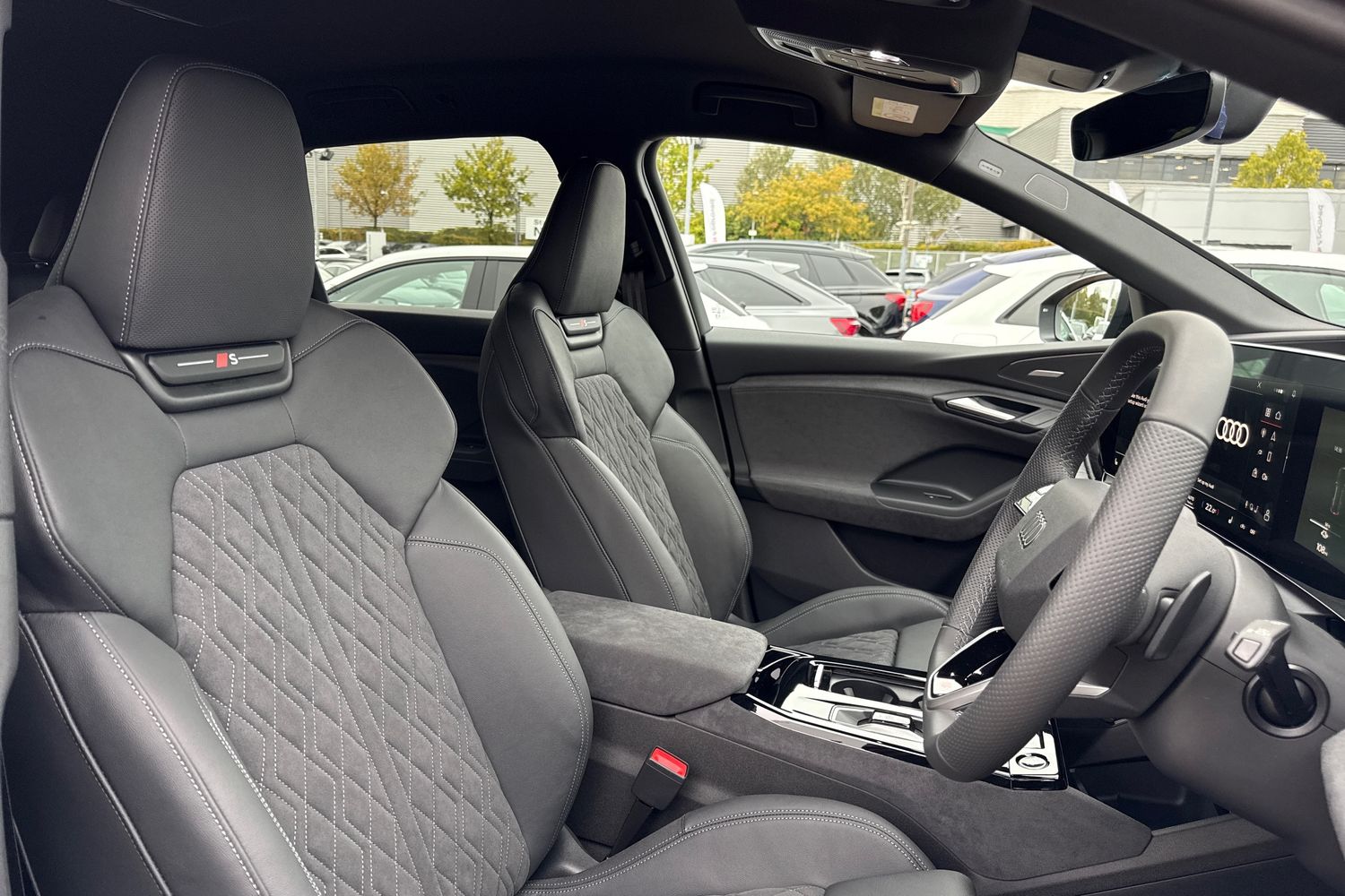 Used Audi Q6 e-tron 2025 for sale - 76171116: Photo 48