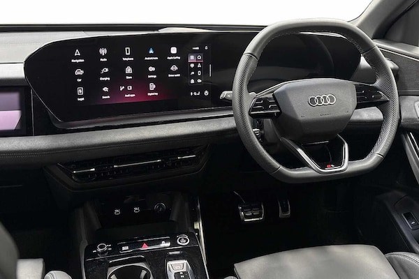 Used Audi Q4 e-tron 2024 for sale - 76300146: Photo 2