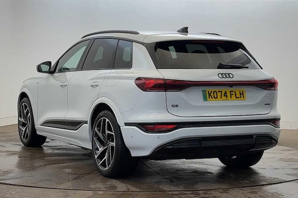 Used Audi Q4 e-tron 2024 for sale - 76300146: Photo 3