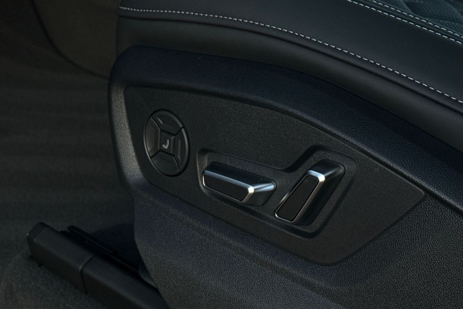 Used Audi Q8 2025 for sale - 76697770: Photo 33