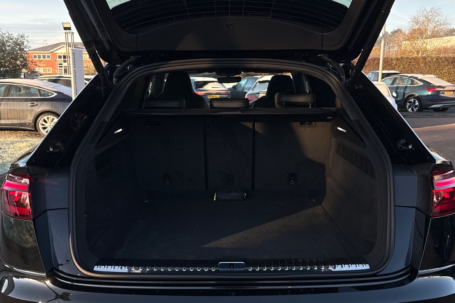 Used Audi Q8 2025 for sale - 76697770: Photo 6