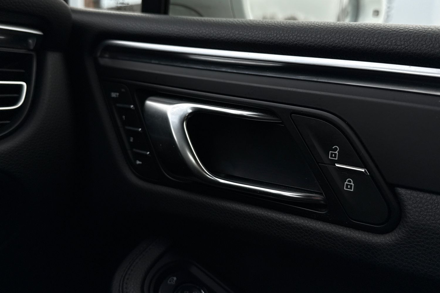 Used Porsche Macan 2023 for sale - 77415294: Photo 21