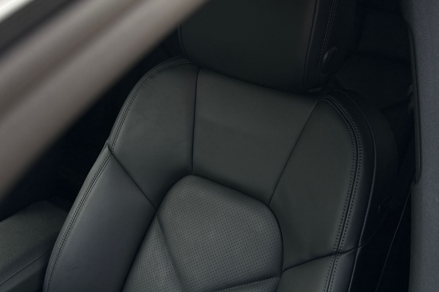 Used Porsche Macan 2023 for sale - 77415294: Photo 31