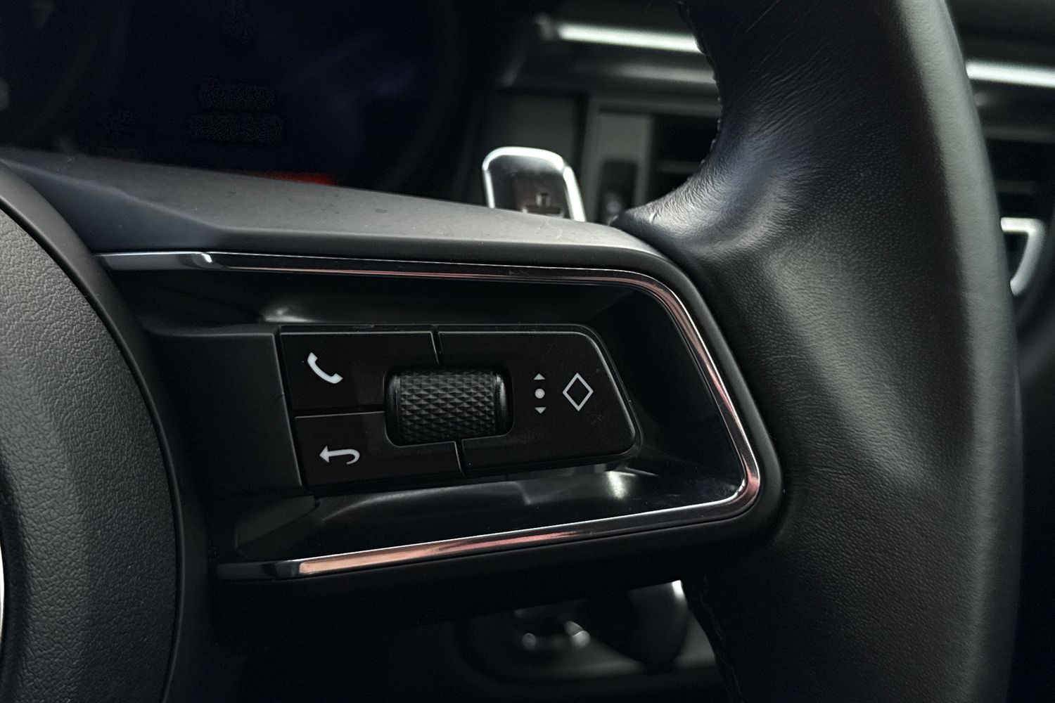 Used Porsche Macan 2023 for sale - 77415294: Photo 37