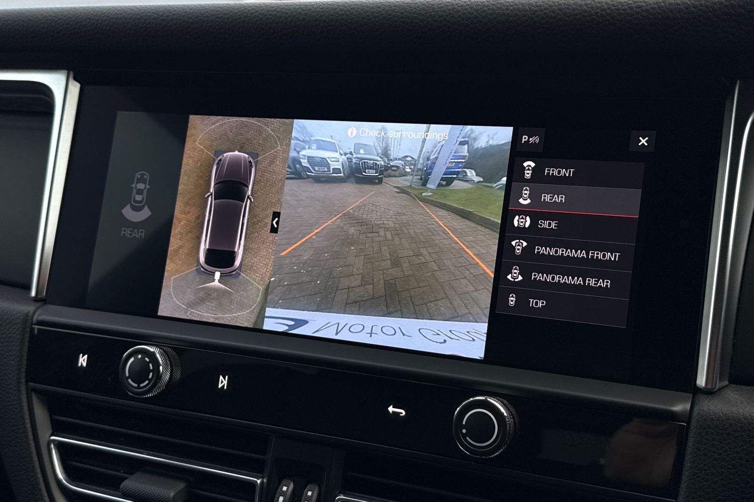 Used Porsche Macan 2023 for sale - 77415294: Photo 44