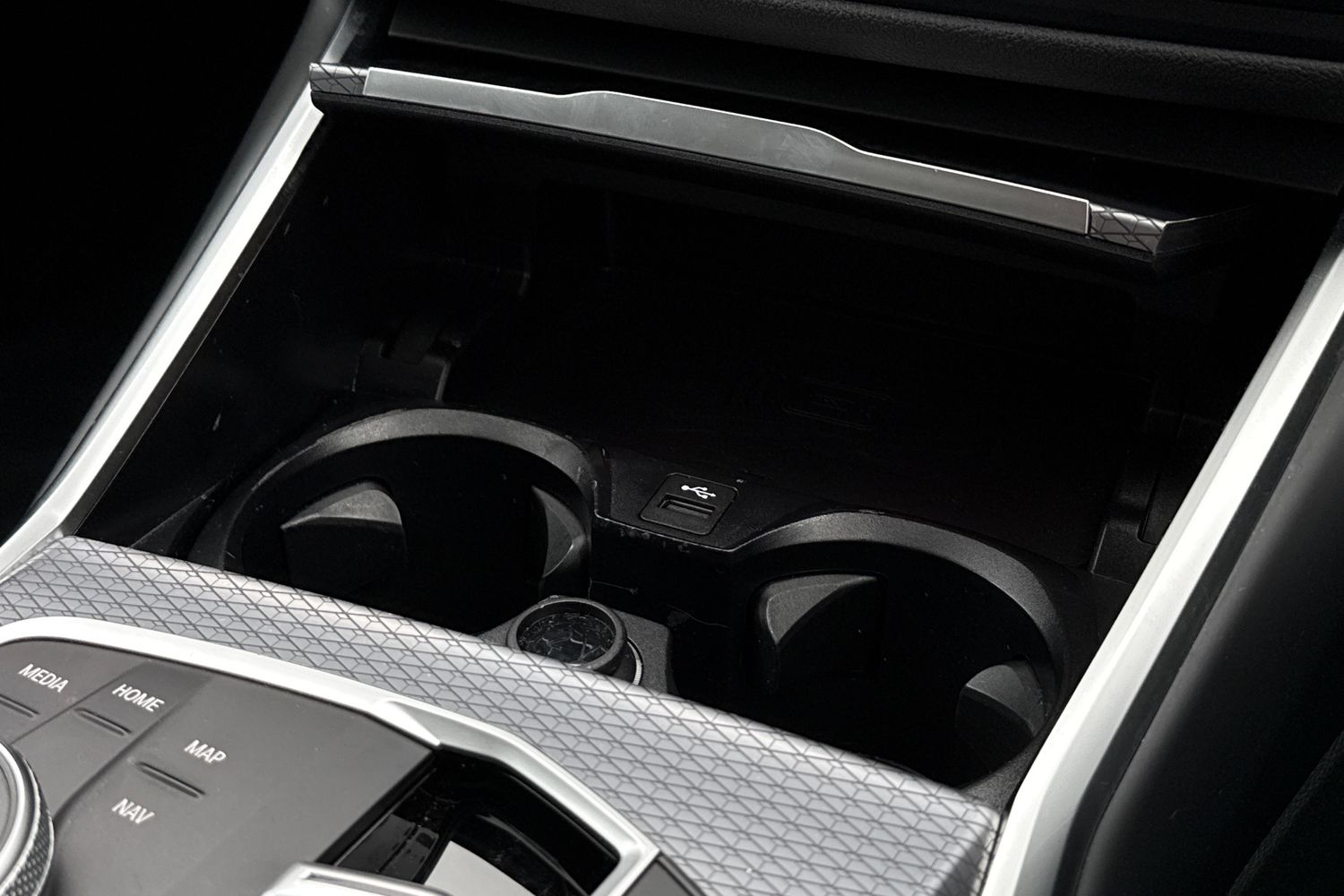 Used BMW 3 Series 2024 for sale - 77340931: Photo 42