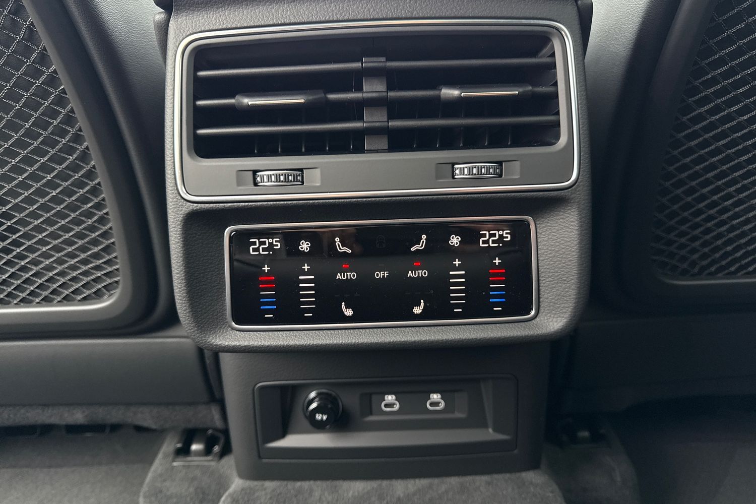 Used Audi Q7 2025 for sale - 76654042: Photo 35