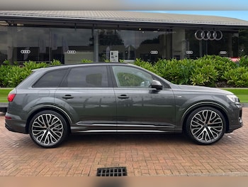 Used Audi Q7 2025 for sale - 76654042: Photo