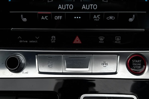 Used Audi S6 Avant 2022 for sale - 76316630: Photo 59
