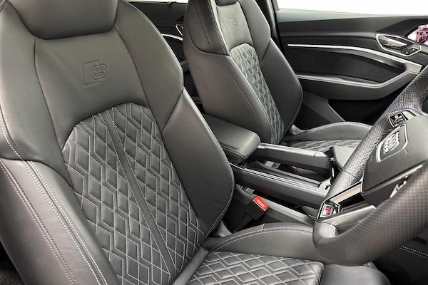Used Audi Q8 2024 for sale - 76300350: Photo 10