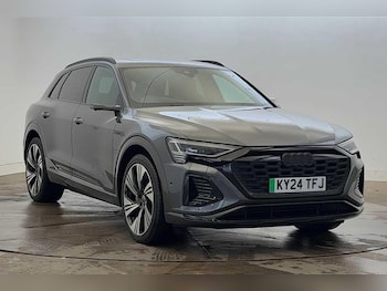 Used Audi Q8 2024 for sale - 76300350: Photo