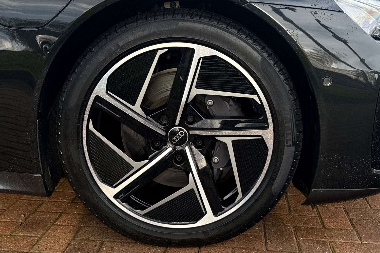 Used Audi e-tron GT 2023 for sale - 76909369: Photo 13