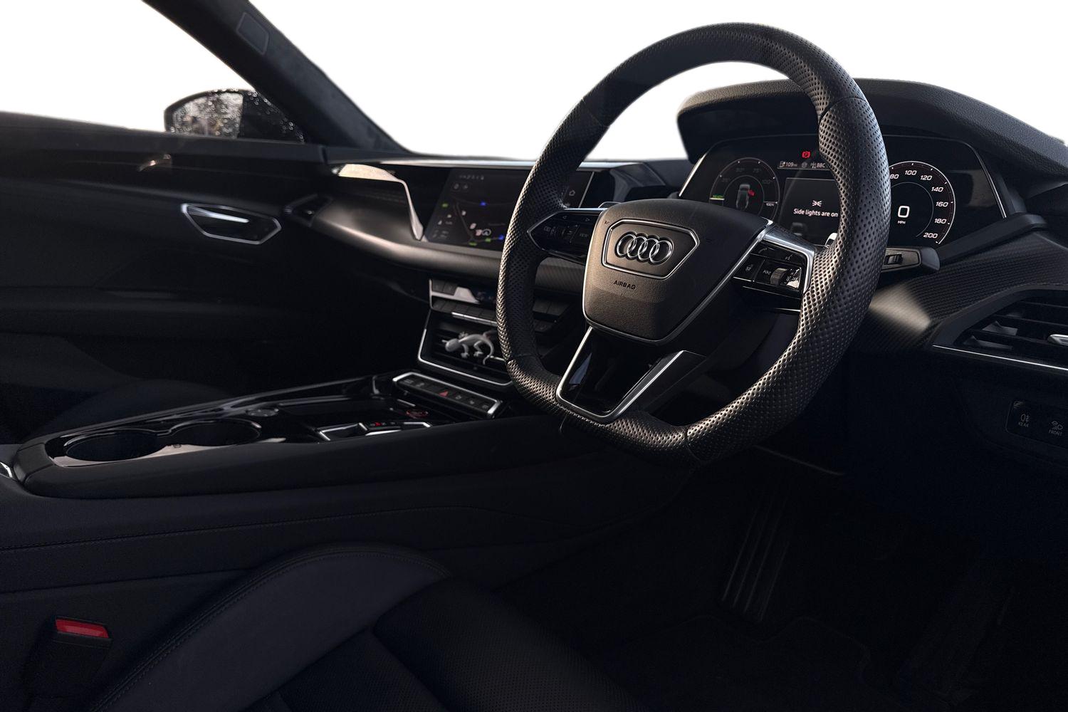Used Audi e-tron GT 2023 for sale - 76909369: Photo 14