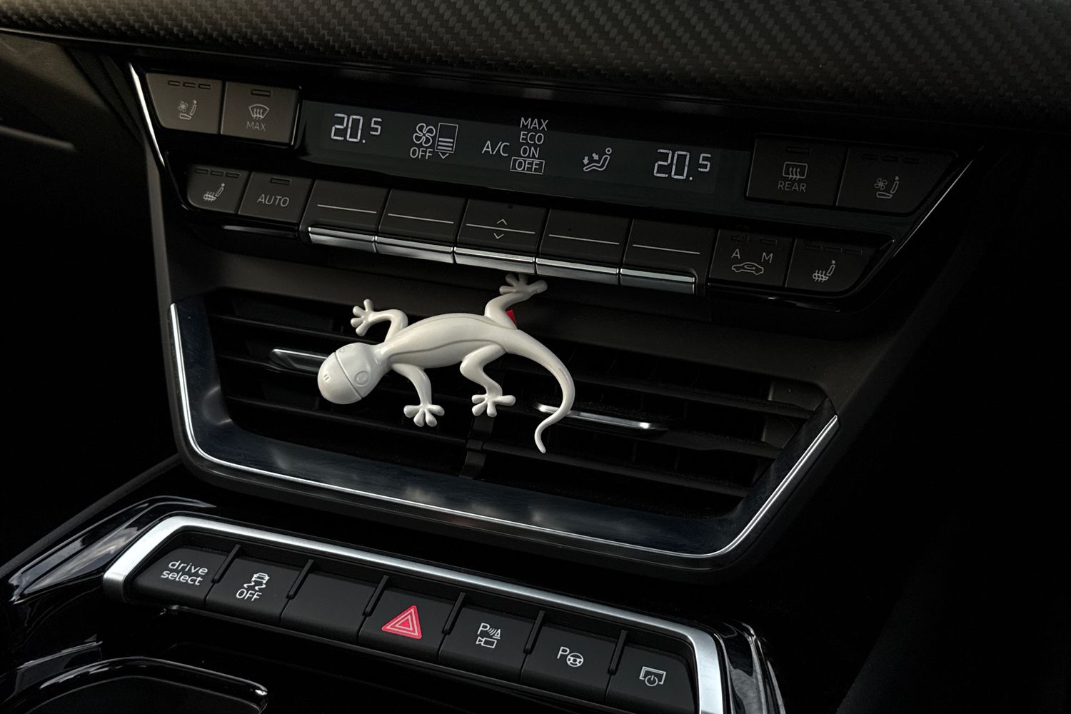 Used Audi e-tron GT 2023 for sale - 76909369: Photo 22